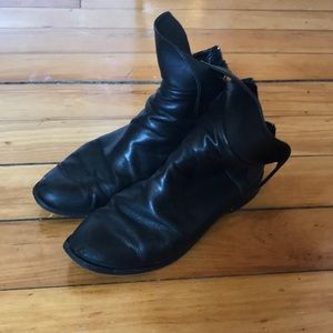 Handmade leather shoes made by Abramey in Israel